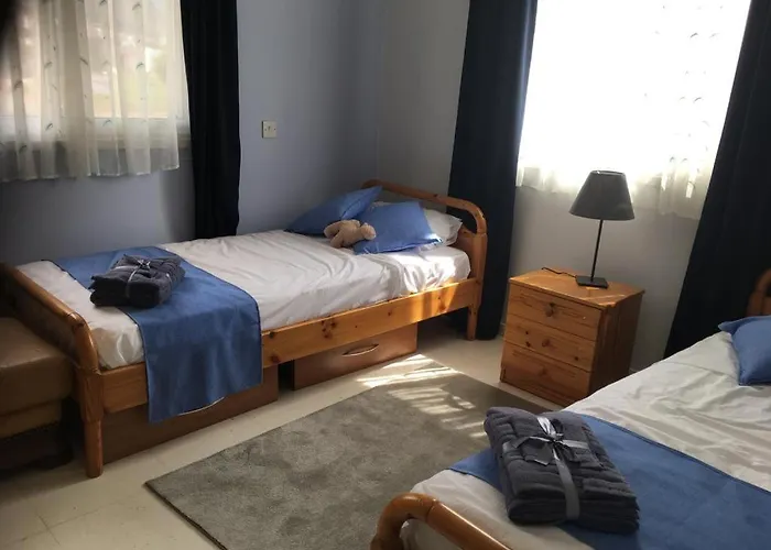 Oasis Near Coral Bay * Pegeia